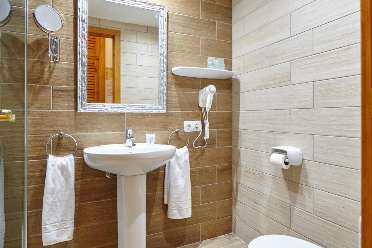 Apartamentos Ses Savines San Antonio  Ngoại thất bức ảnh